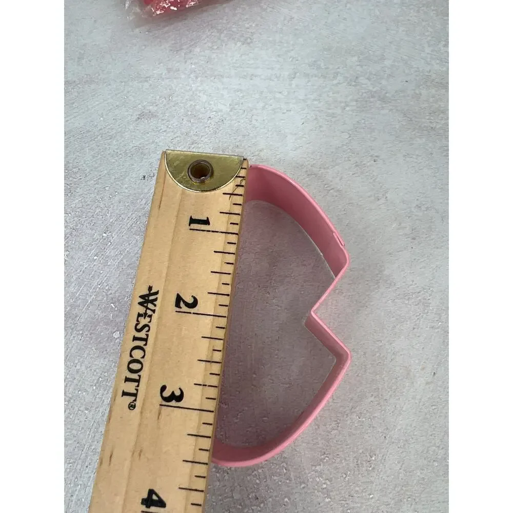 Heart‎ shaped cookie cutters Set of 4